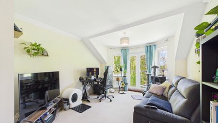 Scholars Walk, Farnborough - 2 bedrooms Property for lettings - Seymours - Photo 3