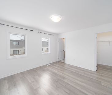 For Lease - 8 Wagon Lane, Barrie, Ontario - Photo 4