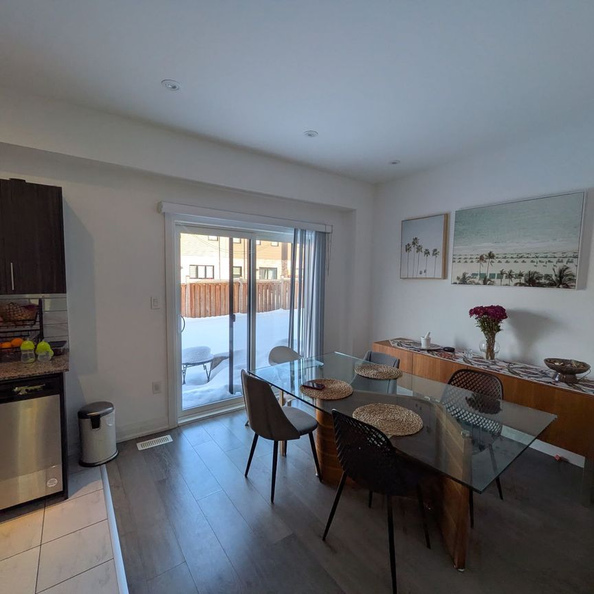 For Lease - 88 Fairlane Avenue, Barrie, Ontario - Photo 1