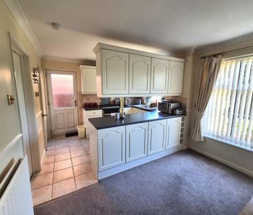 3 bedroom semi-detached house to rent - Photo 2