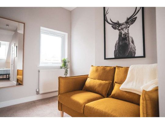 Arpley Street Room 4 - Photo 1