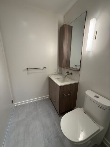 For Lease - 110 Broadway Avenue Unit# 1010 S, Toronto, Ontario - Photo 2