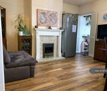 4 bedroom maisonette to rent - Photo 2