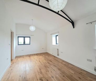 3 bedroom barn conversion to rent - Photo 3