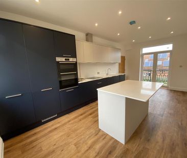 3 bedroom detached house to rent - Photo 6