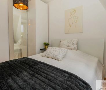 Stylisch Wohnen: Vollmöblierte 2-Zimmer-Wohnung mit Balkon - Photo 1