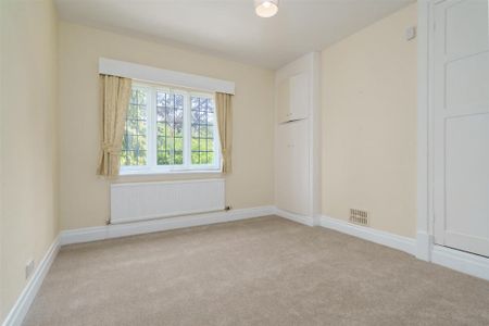 6 bedroom detached house to rent - Photo 5