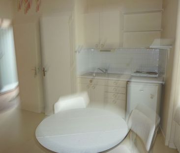 Location Appartement 1 pièce 20m² MONTMORILLON 86500 - Photo 2