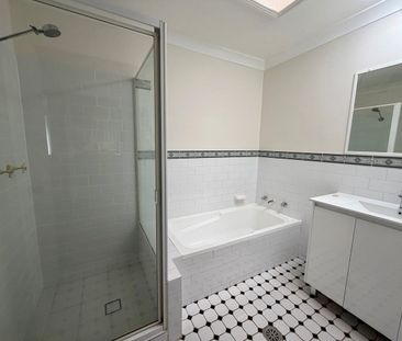 Renovated 3 Bedroom Villa with Double LUG!!!! - Photo 3