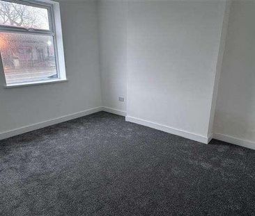 Oldham Road, Manchester, M35 - Photo 2