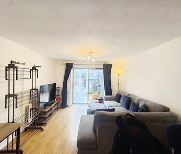 2 bedroom end of terrace house to rent - Photo 2