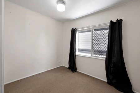 3 BEDROOM HOME, CLOSE TO EVERYTHING! - Photo 5