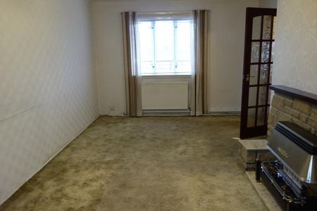 2 bedroom terraced house to rent - Photo 2