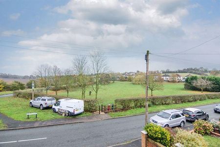 2 bedroom semi-detached house to rent - Photo 4