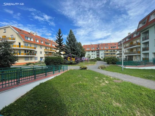 Pronájem bytu 2+1 72 m² - Photo 1