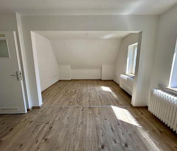 Gemütliche 2-Zimmer-Dachgeschosswohnung in Wilhelmshaven Fedderwardergroden - Foto 3