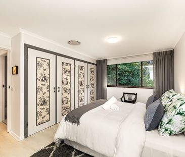 Beautifully Furnished Home with Ocean Views - Photo 4