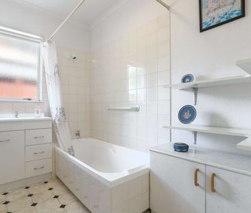 A Greerton Gem! Greerton - Photo 3