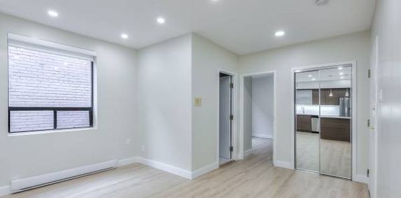 240 DURIE ST. #305 - 1BR/1BATH, LAUNDRY, NEWLY RENOVATED! - Photo 2