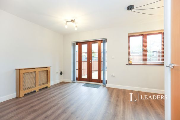 2 bedroom house to rent Near Side, Northampton, Northamptonshire, NN5 - Photo 1