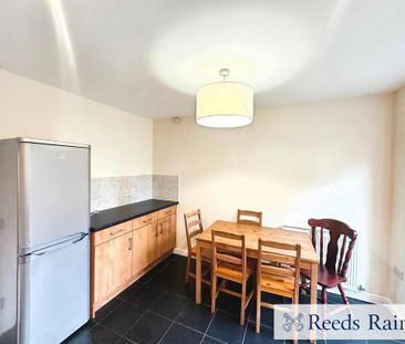 4 bedroom terraced house to rent - Photo 3