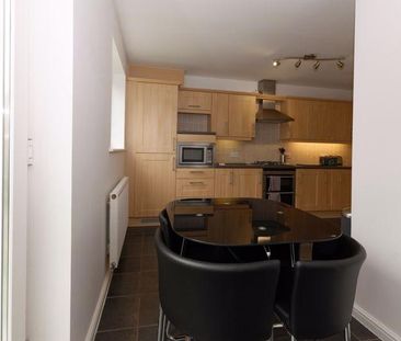 1 bedroom in a house share to rent - Photo 3