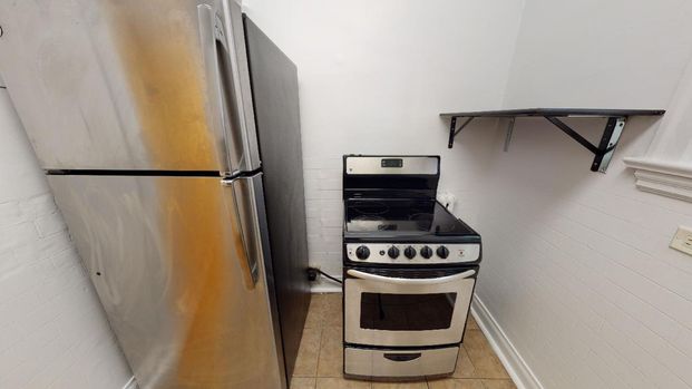 235 Charlotte St - Photo 1