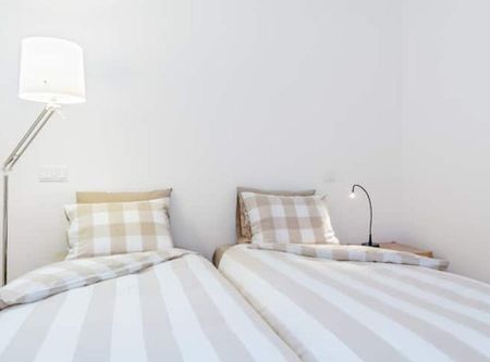 Praça de Pedro Nunes, Porto, Braga 4050-466 - Photo 5