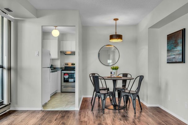 200 Bay Street - Photo 1