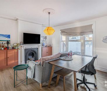 3 bedroom apartment to rent - Photo 4