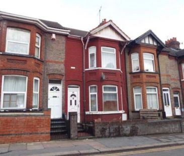 3 bedroom terraced house to rent - Photo 4