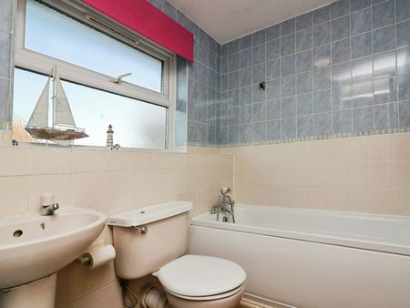 End of terrace house to rent on - Photo 5