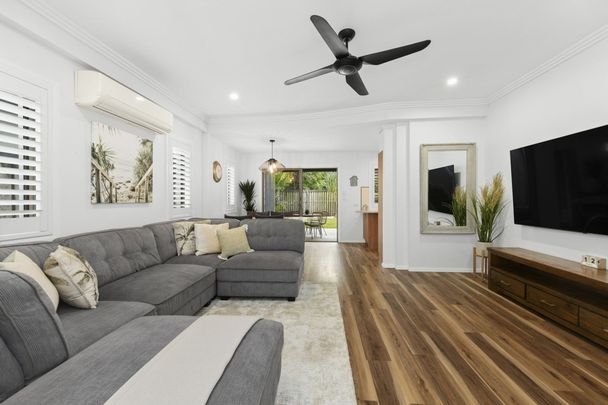 Immaculate Contemporary Home - Space, Style & Convenience - Photo 1