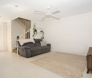 16/102-104 Alexander Drive, Highland Park QLD 4211 - Townhouse For ... - Photo 2