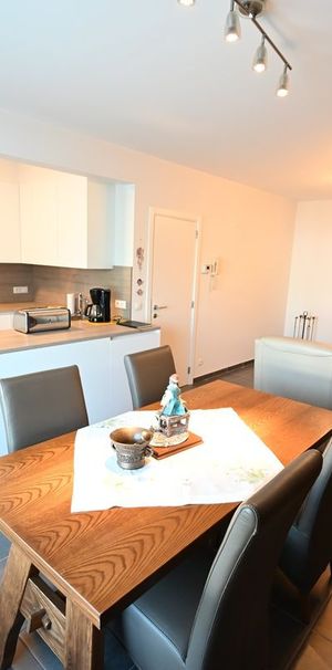 Appartement te huur in Sint-Kruis voor € 890 met 2 slaapkamers - Foto 1
