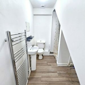 Bitterne Road West, SOUTHAMPTON - Photo 3