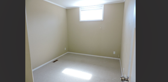 2 Bedroom Walk-out Townhouse in Hampton Village - Photo 2