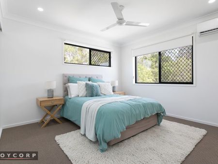 Modern 3-Bedroom Townhouse in a Desirable Location - Stylish & Spacious! - Photo 4