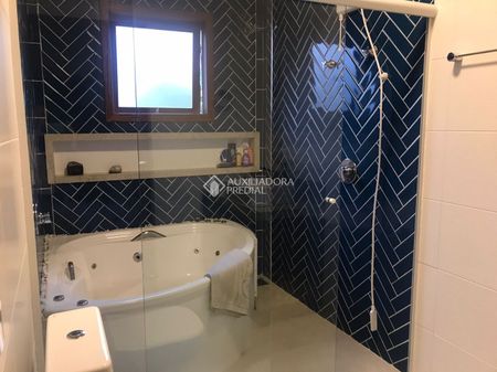 Casa com 3 quartos e 180m² para alugar em Ratones, Florianópolis. - Foto 4