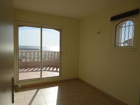 Exceptionnel : Villa F5 les pieds dans l'eau - Photo 5