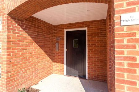 2 bedroom flat to rent - Photo 3