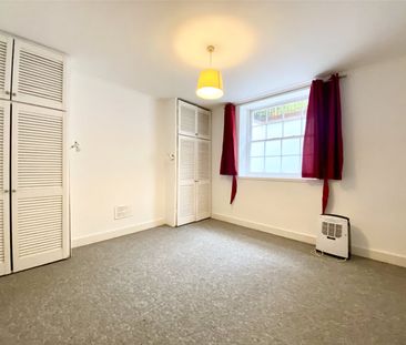 1 Bedroom - Photo 1