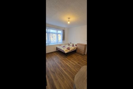 Studio Flat, Green Lanes, N13 - Photo 5