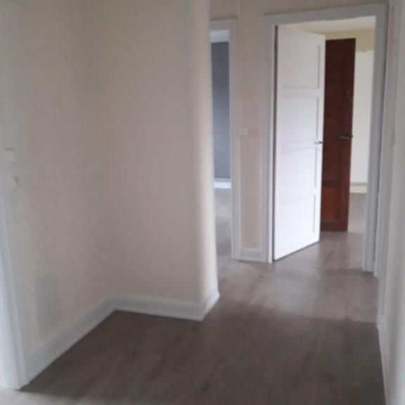 Location : Appartement 4 pièces 79 m2 – BEAUCOURT - Photo 1