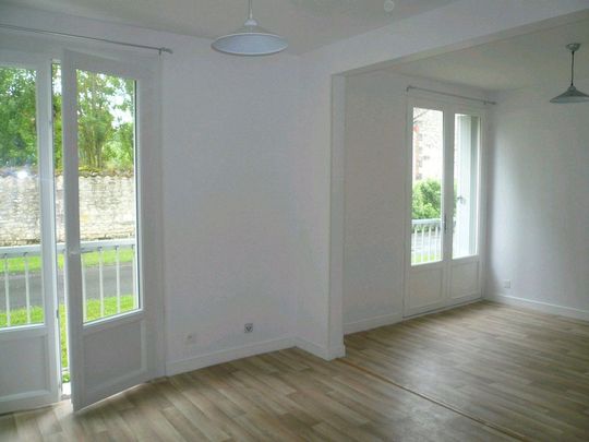 Location Appartement 1 pièce 36m² JARNAC 16200 - Photo 1