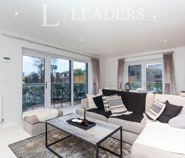 2 bedroom apartment to rent Priory Court, 1 Craftmans Crescent, Bur... - Photo 1