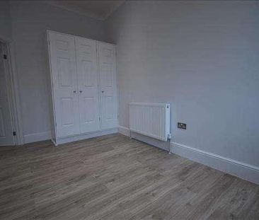 North End, Buckhurst Hill, IG9 - Photo 1