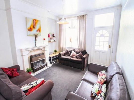 Featherbank Grove (room 3*), Horsforth , Leeds - Photo 1