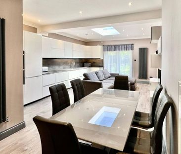4 bedroom terraced house to rent - Photo 3