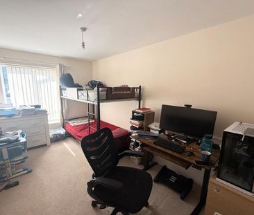 2 Bedroom Apartment To Let - Photo 3